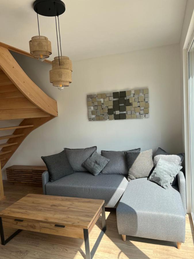 Nad Jeziorem Apartment *